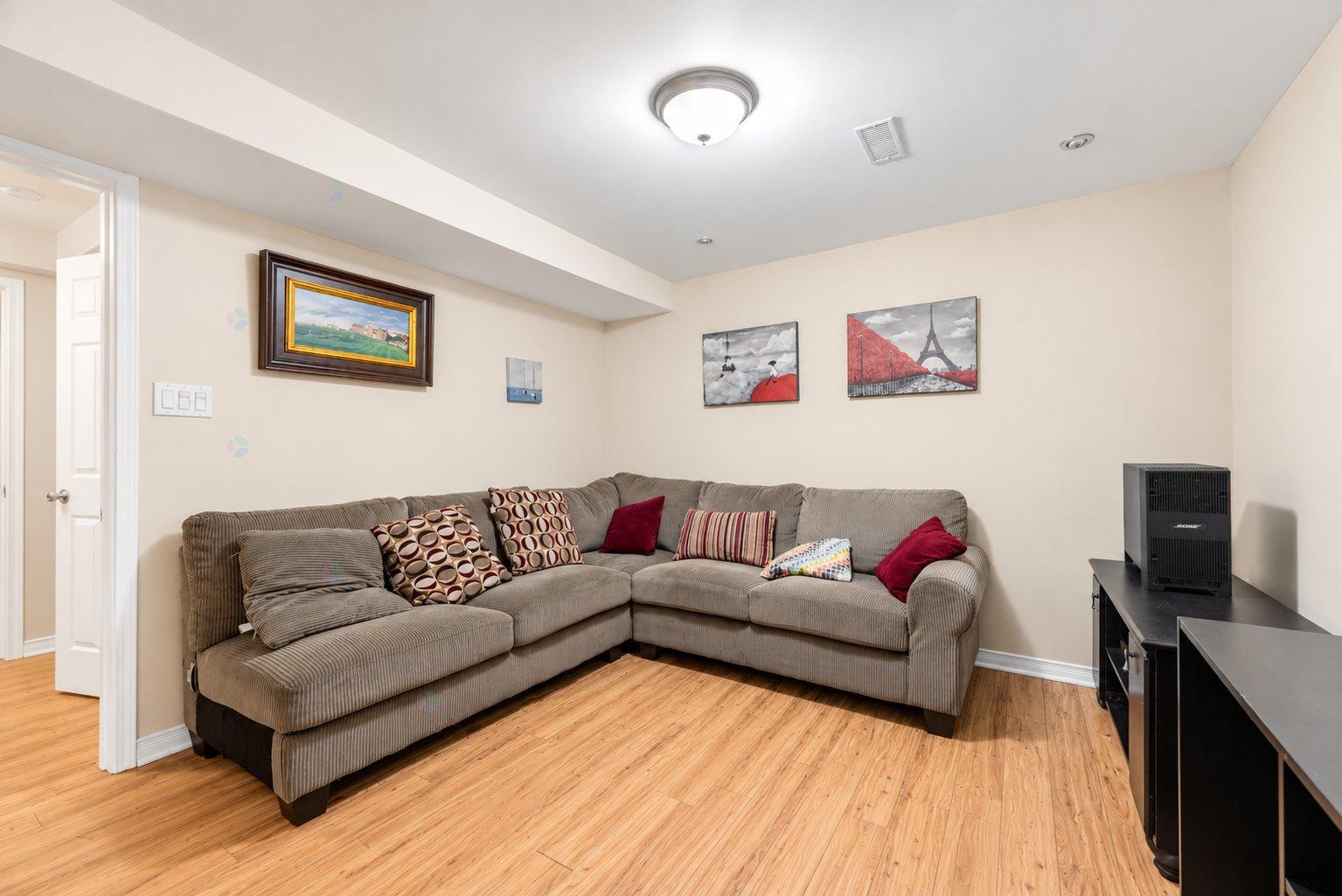 167 Av. Belmont Property Photo 19
