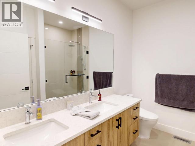 4048 Saturna Ave Property Photo 32