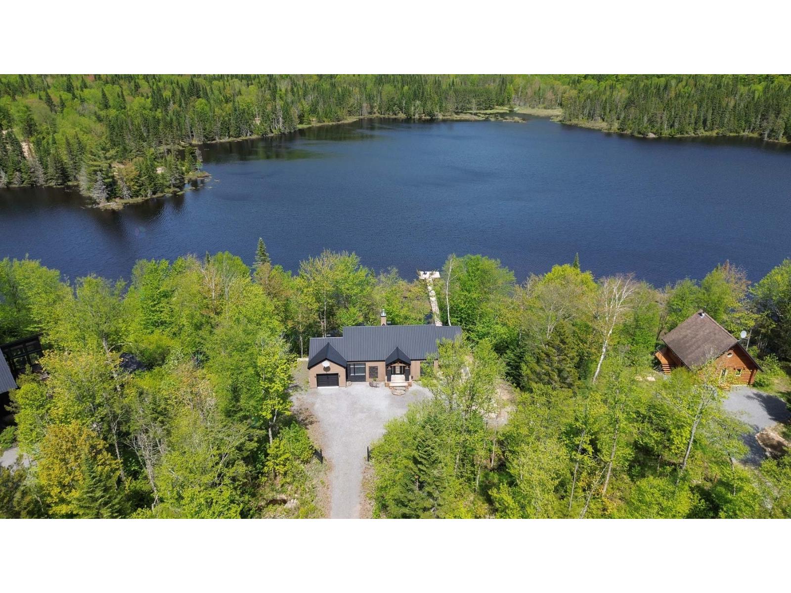 1081 Ch. De L'épinette Property Photo 43