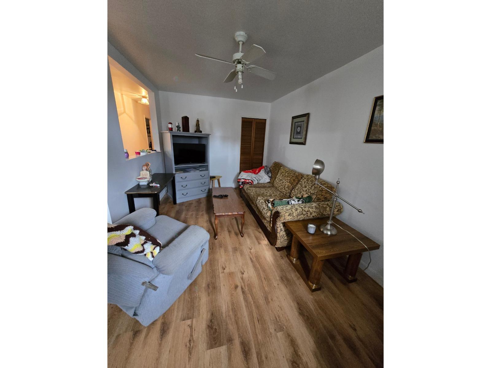 57 1re Avenue E. Property Photo 30