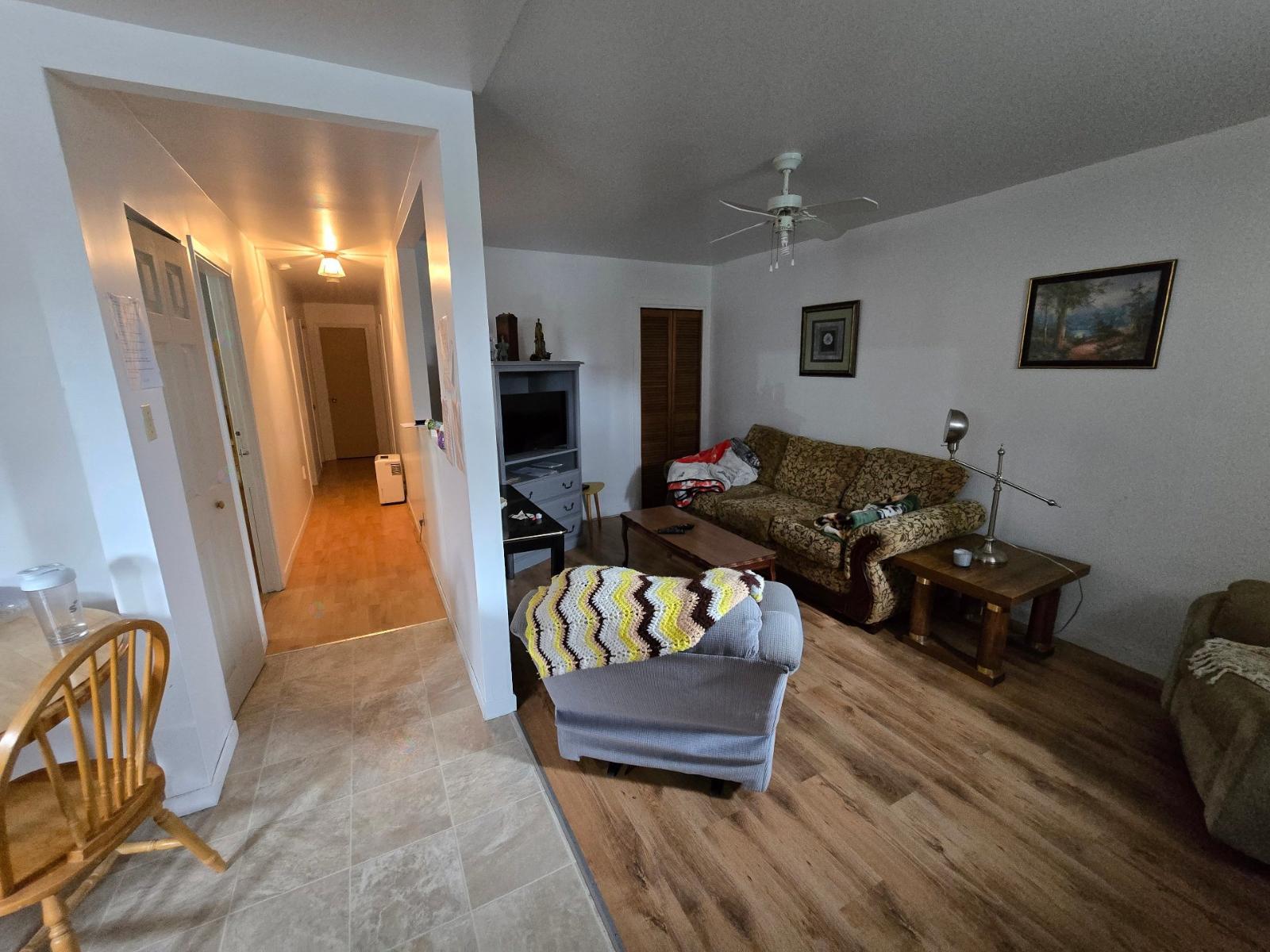 57 1re Avenue E. Property Photo 31