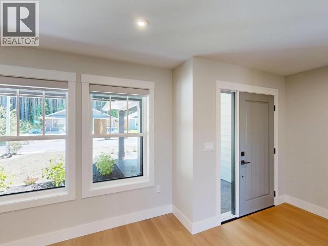 4119 Beausejour Avenue Property Photo 5