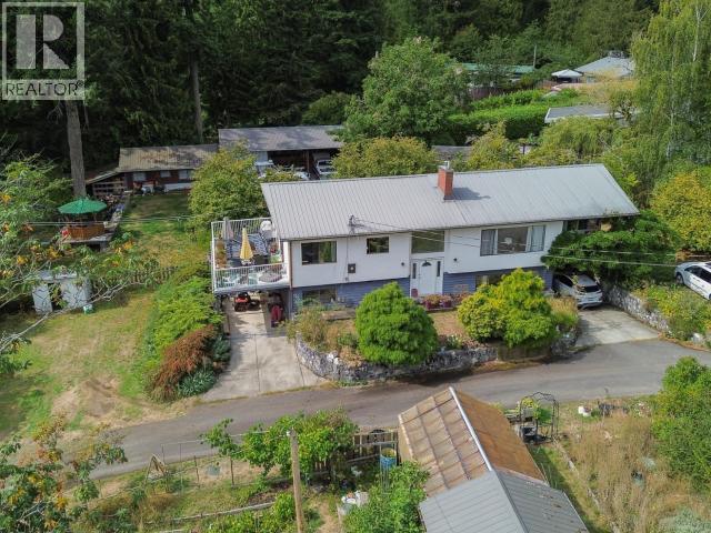 7889 HIGHWAY 101 Property Photo 1