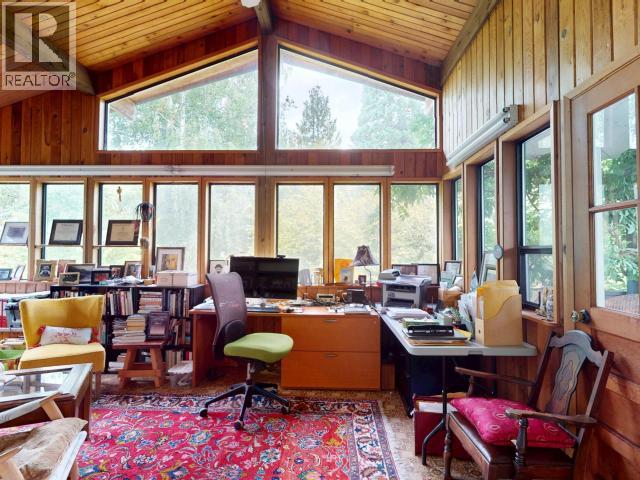 7889 Highway 101 Property Photo 9