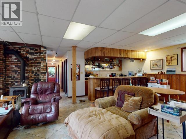 7889 Highway 101 Property Photo 12