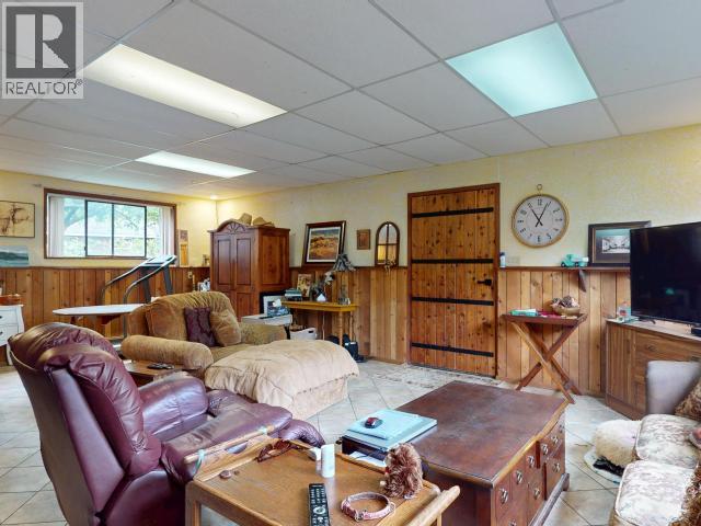 7889 Highway 101 Property Photo 13