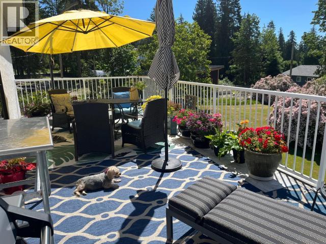 7889 Highway 101 Property Photo 14