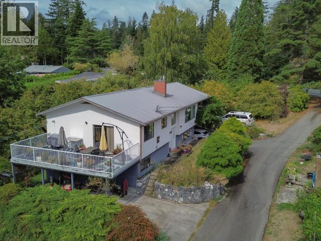 7889 Highway 101 Property Photo 15