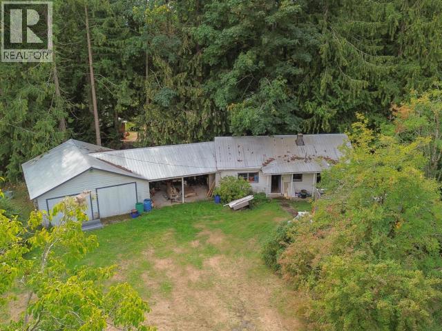 7889 Highway 101 Property Photo 16