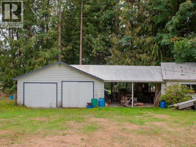 7889 Highway 101 Property Photo 17