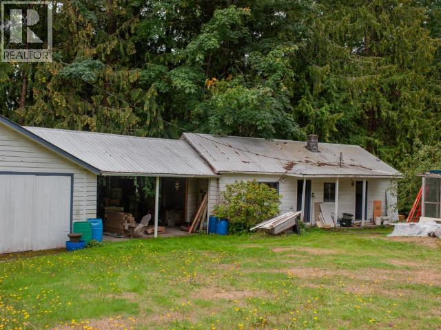 7889 Highway 101 Property Photo 19