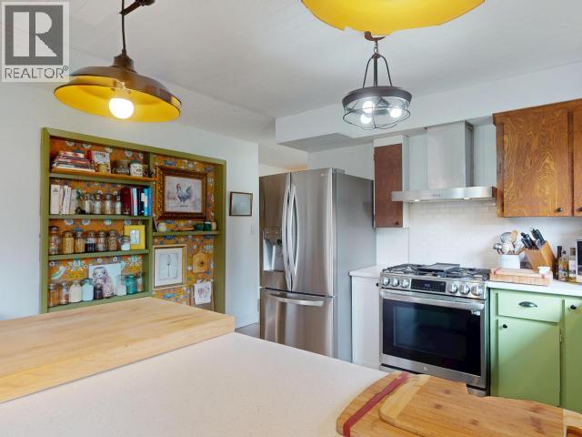 7889 Highway 101 Property Photo 28