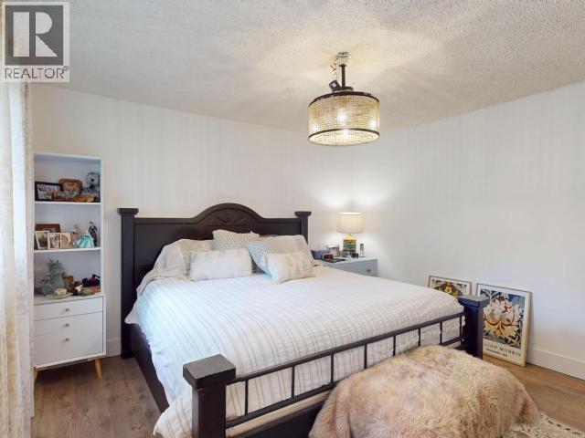 7889 Highway 101 Property Photo 29