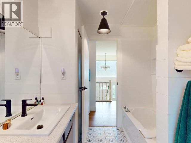 7889 Highway 101 Property Photo 34