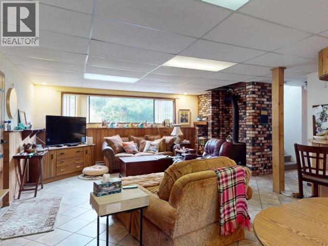 7889 Highway 101 Property Photo 37