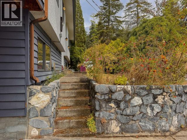 7889 Highway 101 Property Photo 47
