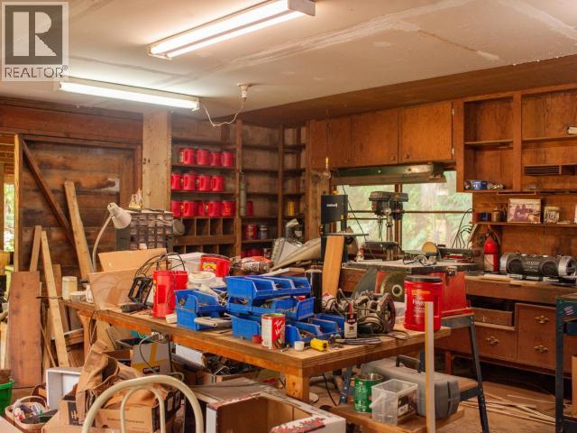 7889 Highway 101 Property Photo 49