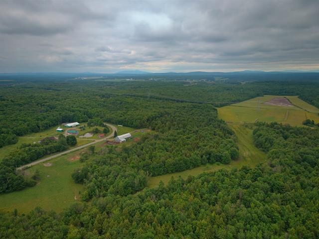 1154 Ch. Du Quartier-auger Property Photo 7