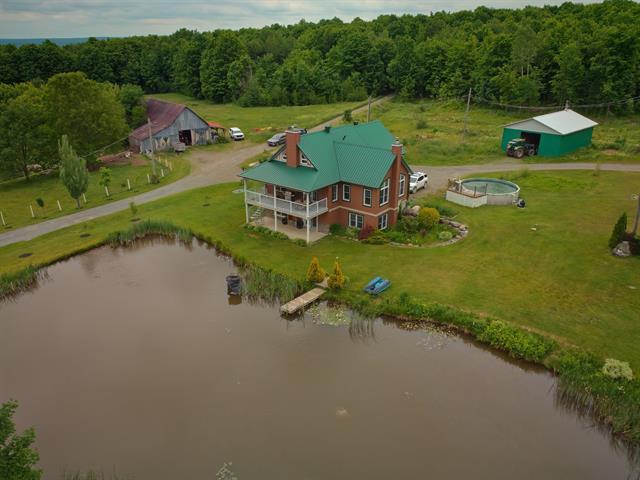 1154 Ch. Du Quartier-auger Property Photo 14