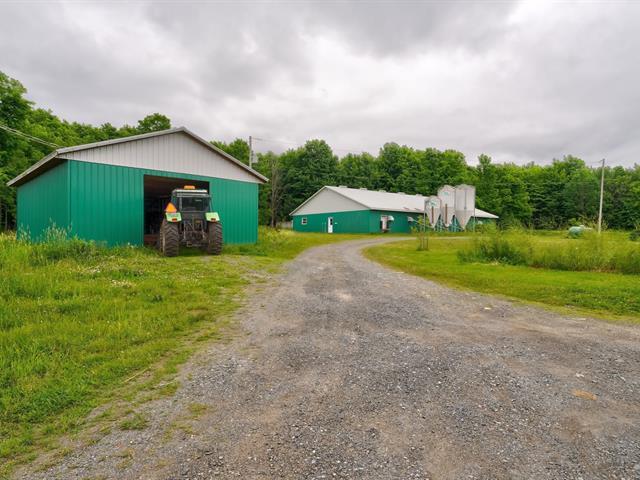 1154 Ch. Du Quartier-auger Property Photo 22