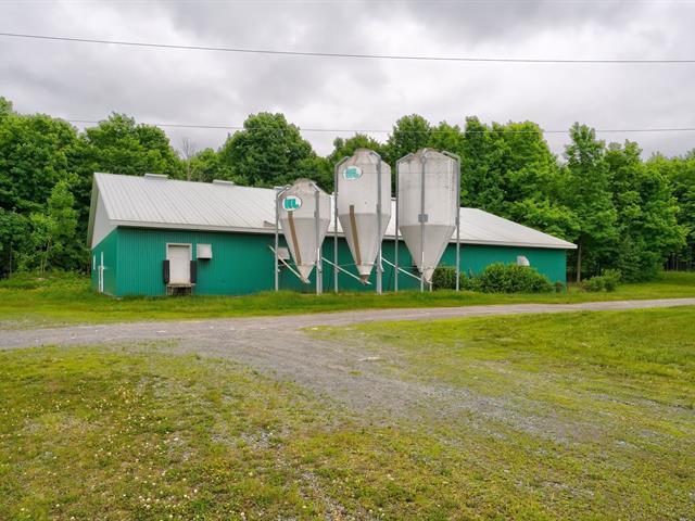 1154 Ch. Du Quartier-auger Property Photo 23