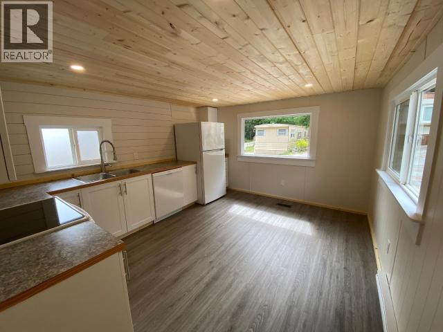 27-6263 Lund Property Photo 3