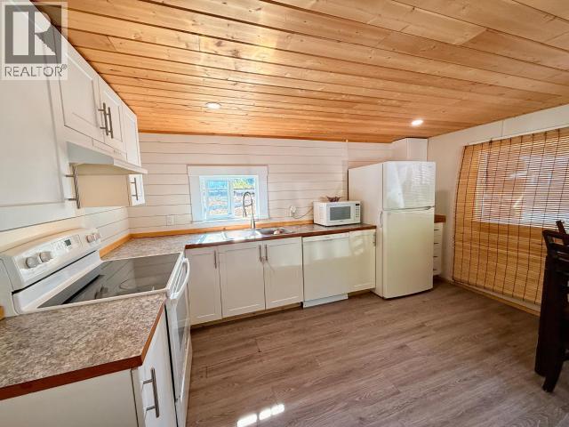 27-6263 Lund Property Photo 5