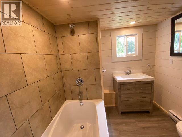 27-6263 Lund Property Photo 7