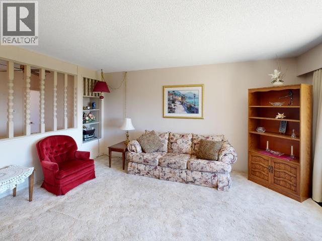 3763 Selkirk Ave Property Photo 11