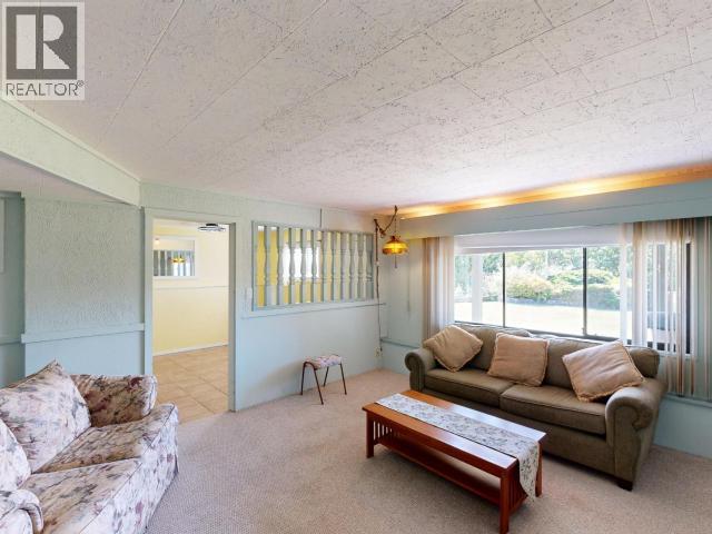 3763 Selkirk Ave Property Photo 24