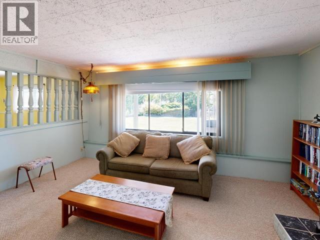 3763 Selkirk Ave Property Photo 26