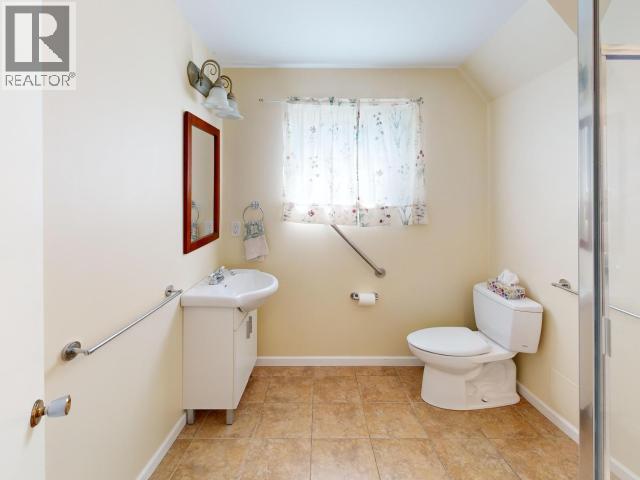 3763 Selkirk Ave Property Photo 33