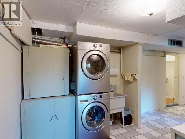 3763 Selkirk Ave Property Photo 35