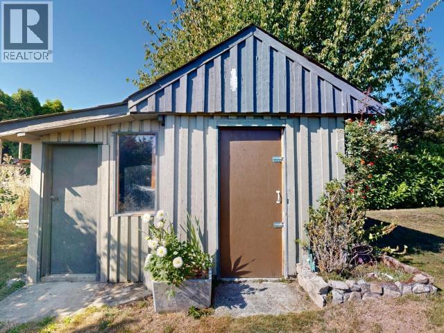 3763 Selkirk Ave Property Photo 48