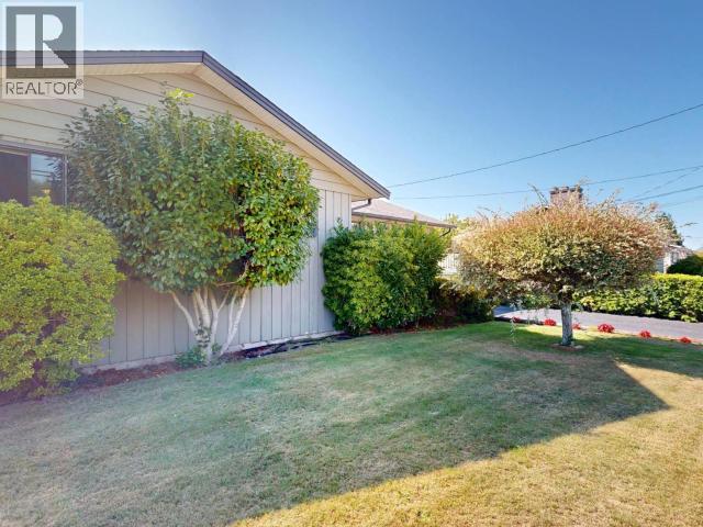 3763 Selkirk Ave Property Photo 51