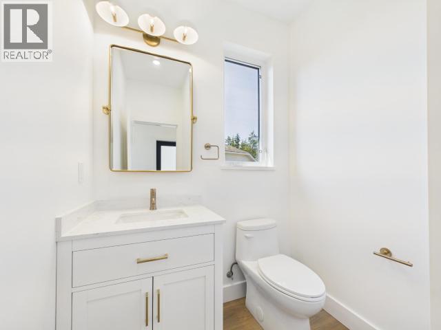 4835 Lesley Cres Property Photo 15