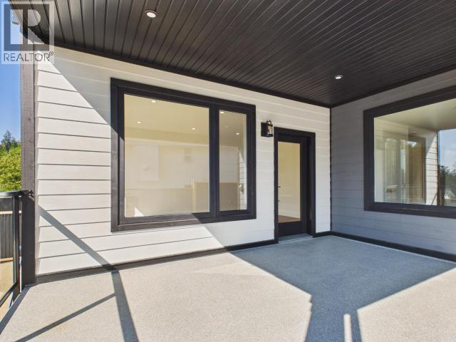 4835 Lesley Cres Property Photo 44