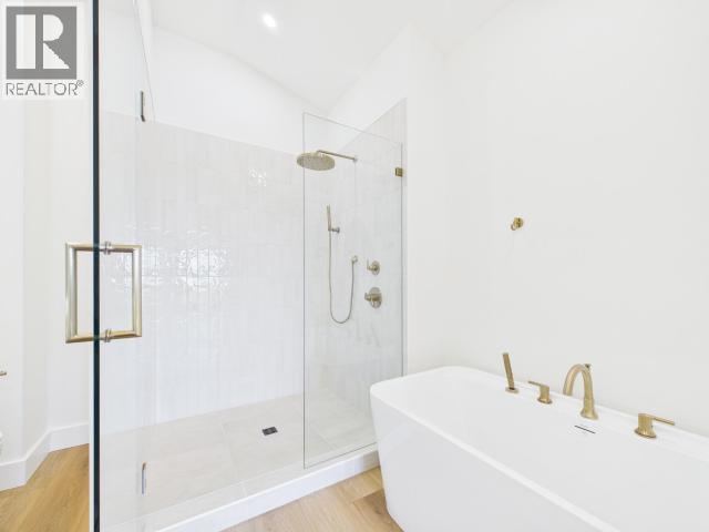 4835 Lesley Cres Property Photo 53