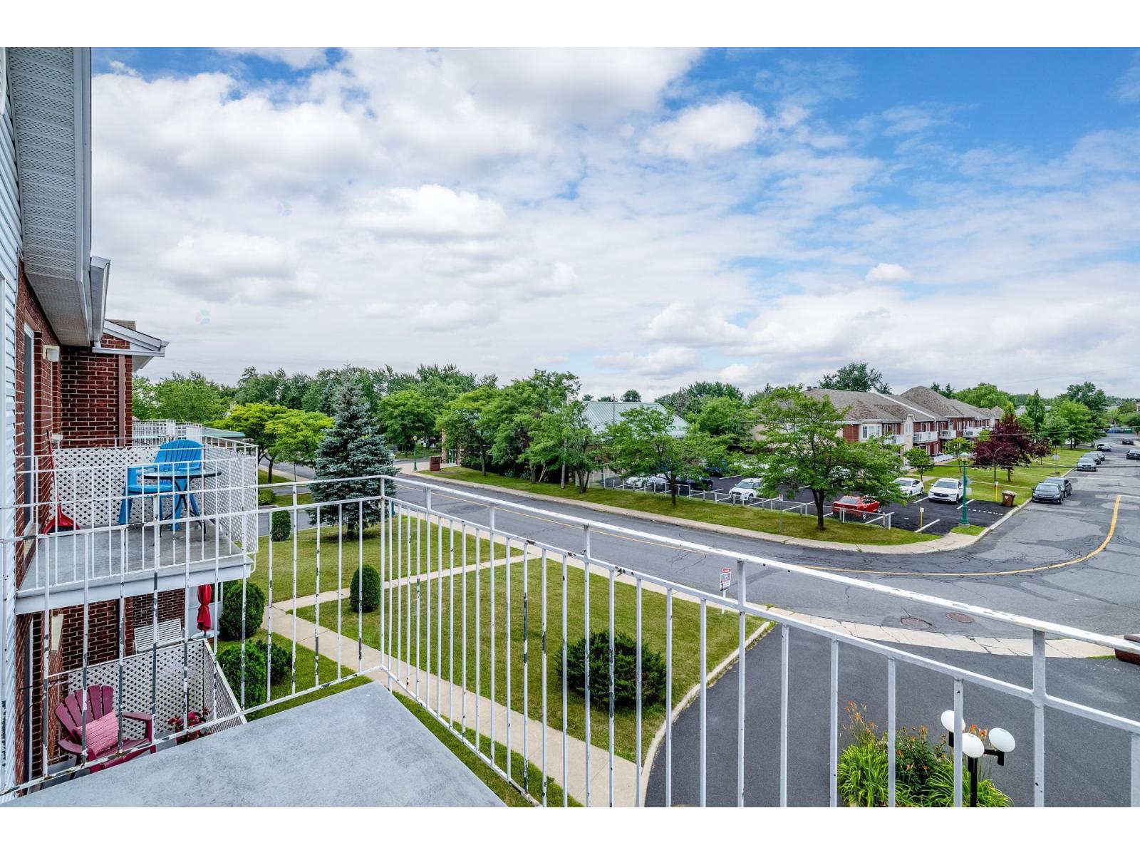 31 Rue Savaria, #5 Property Photo 36