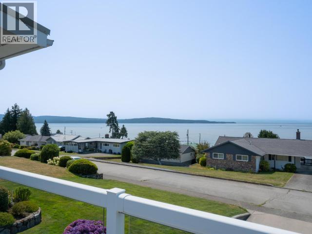3848 Gordon Ave Property Photo 2