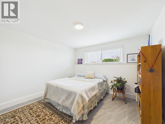3848 Gordon Ave Property Photo 10