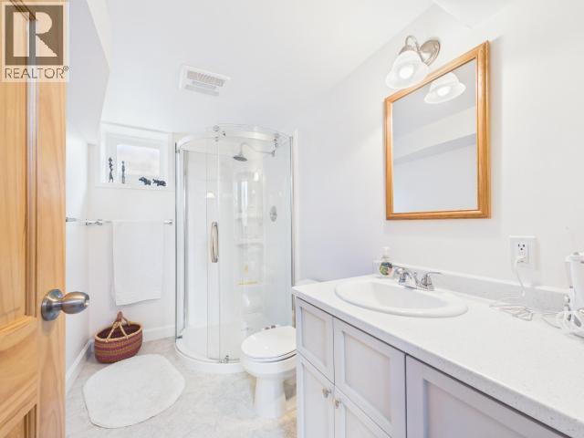 3848 Gordon Ave Property Photo 12