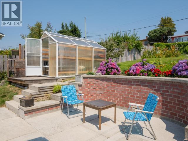 3848 Gordon Ave Property Photo 14