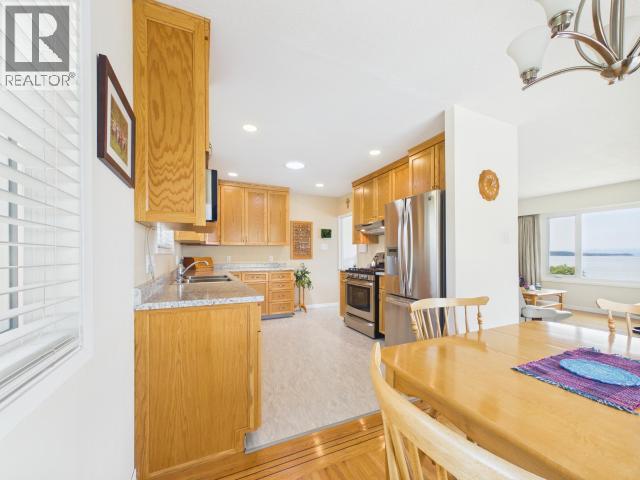 3848 Gordon Ave Property Photo 31