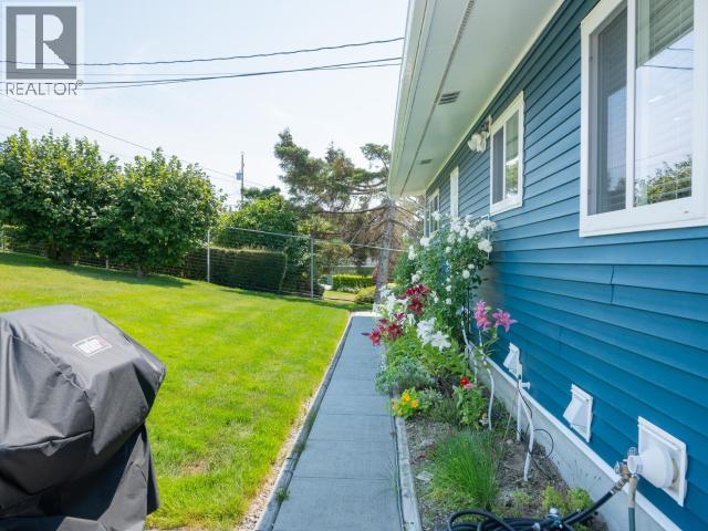 3848 Gordon Ave Property Photo 54