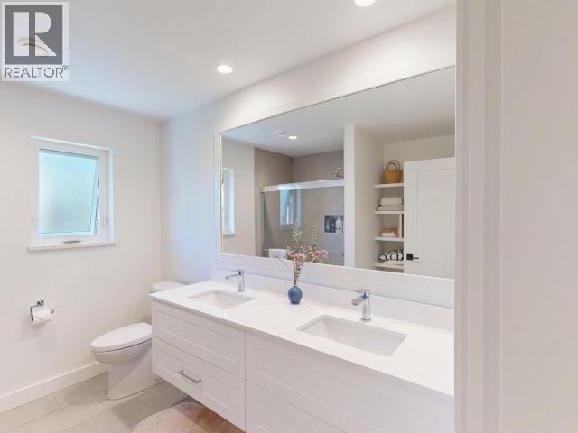 7117 Edgehill Crescent Property Photo 28