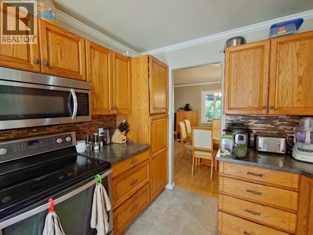 4865 Harvie Ave Property Photo 12