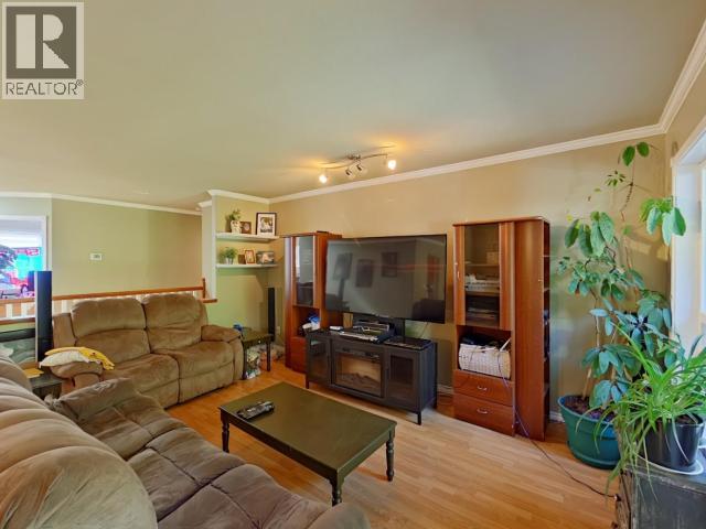 4865 Harvie Ave Property Photo 16