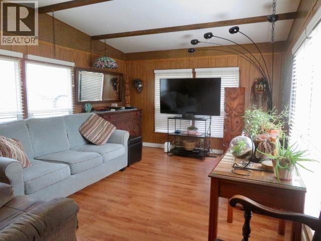 16-6263 Lund Property Photo 16