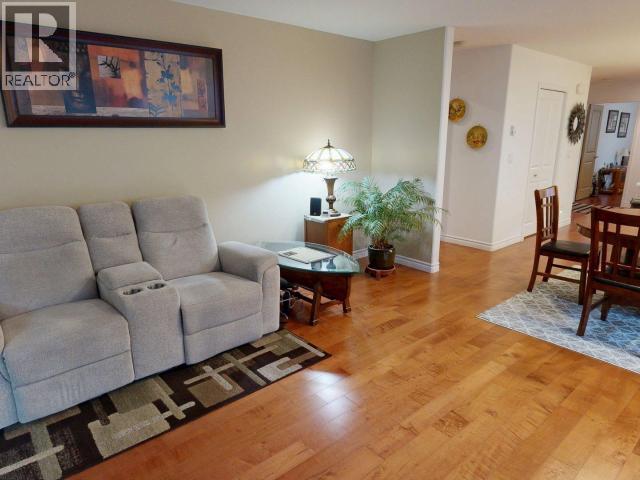 24-4415 Manson Ave Property Photo 3